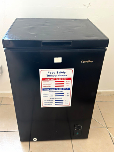 Comfee chest freezer black - comfee,